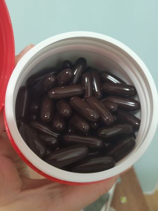 Swisse 스위스 고함량 프로폴리스 2,000mg 210정 — 5점을 준 리뷰어가 2021년 2월 올린 사용 사진