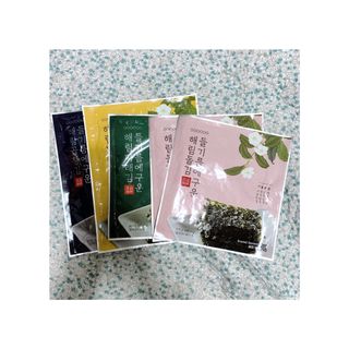 [해림맛김] 들기름에 구운 바삭바삭 김 4종 세트 + 1종 랜덤발송 총5개입 — 5점을 준 리뷰어가 2021년 2월 올린 사용 사진
