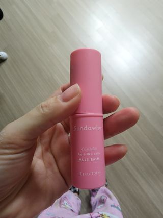 스킨큐어 산다화 카멜리아 안티 링클 멀티밤 — 5점을 준 리뷰어가 2023년 1월 올린 사용 사진