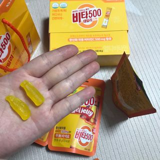 광동생활건강 [광동] 비타500데일리스틱 70포+쇼핑백+구미3개 — 5점을 준 리뷰어가 2021년 12월 올린 사용 사진