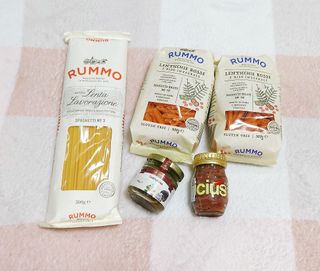 이탈리안 프리미엄 파스타 룸모 / 파스타 3종 + 블랙 트러플 소스 + 앤쵸비 필렛 칠리 — 5점을 준 리뷰어가 2022년 2월 올린 사용 사진