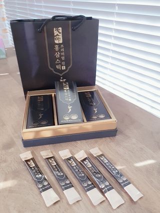 헬스업_천명진프리미엄홍삼스틱_10ml x 30포 — 5점을 준 리뷰어가 2021년 2월 올린 사용 사진