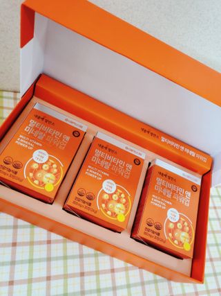 서울약사신협_내몸애발란스멀티비타민앤미네랄파워업_800mg x 90정 — 4점을 준 리뷰어가 2021년 6월 올린 사용 사진