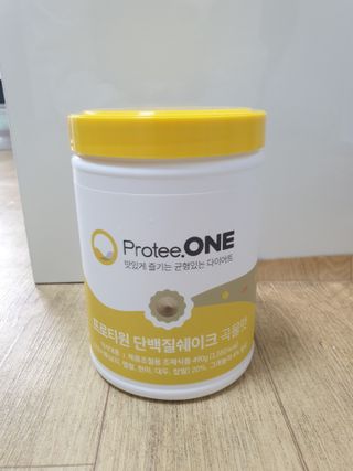 프로티원 단백질쉐이크 곡물맛 2주분 1통+보틀 — 4점을 준 리뷰어가 2021년 4월 올린 사용 사진