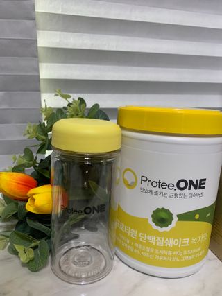 프로티원 단백질쉐이크 녹차맛 2주분 1통+보틀 — 5점을 준 리뷰어가 2021년 5월 올린 사용 사진