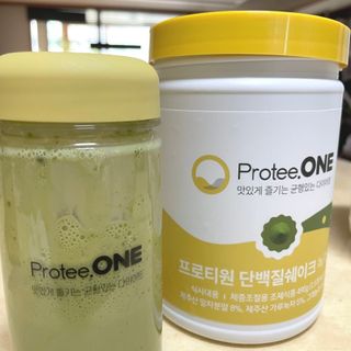 프로티원 단백질쉐이크 녹차맛 2주분 1통+보틀 — 5점을 준 리뷰어가 2021년 3월 올린 사용 사진