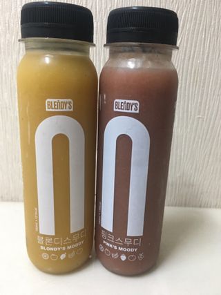 BLENDY'S 핑크 스무디+블론디 스무디 — 5점을 준 리뷰어가 2021년 10월 올린 사용 사진