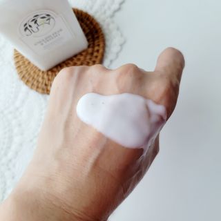 줄라이 모닝 _ JULY MORNING 줄라이모닝 하이드레이팅 퍼퓸드 바디앤핸드 에멀젼 — 5점을 준 리뷰어가 2021년 9월 올린 사용 사진