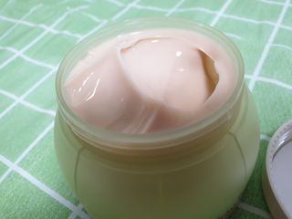 카오리온코스메틱스 사카로미세스와 시카의 만남        릴리피 릴렉싱 크림 진정한 탄력을 경험해보세요 — 5점을 준 리뷰어가 2021년 6월 올린 사용 사진
