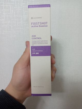 리더스코스메틱 리더스 퍼스트 샷 액티브 에센스 에이지 컨트롤 — 5점을 준 리뷰어가 2021년 12월 올린 사용 사진