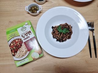 [풀무원] 식물성 저당질식 세트, 두부면 매콤라구파스타와 두부면 직화짜장 — 4.5점을 준 리뷰어가 2021년 3월 올린 사용 사진