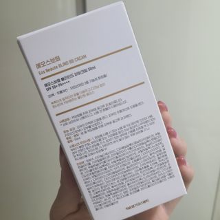 약손명가코스메틱 에오스보떼 블라인드 비비크림 50ml — 5점을 준 리뷰어가 2021년 9월 올린 사용 사진