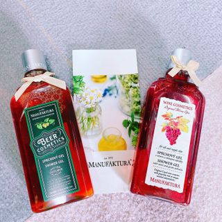 체코 비건화장품 마뉴팍투라 향좋은 맥주 샤워젤 (300ml) — 5점을 준 리뷰어가 2022년 6월 올린 사용 사진