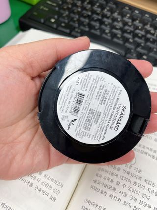 이든미네랄 비건 프레스드 파우더 팩트 — 5점을 준 리뷰어가 2022년 5월 올린 사용 사진