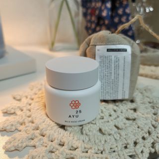 AYU25[아유트웬티파이브]다마스크로즈워터 베이스 천연 수분 촉촉 크림 — 5점을 준 리뷰어가 2021년 4월 올린 사용 사진