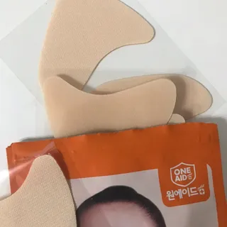 원에이드 알로에사포나리아 투명 골프패치 & 원에이드 하이드로겔 스포츠패치 — 4점을 준 리뷰어가 2022년 8월 올린 사용 사진