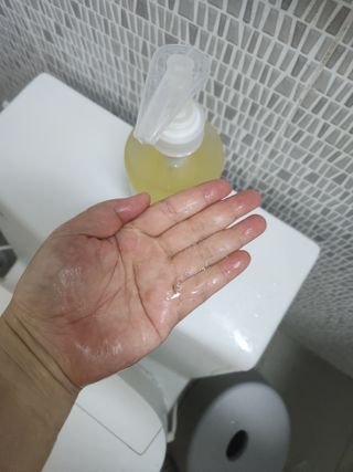 빅그린 니치 퍼퓸 바이옴바디워시 500ml(상탈, 블랙베리&베이, 블랑쉐 3종 중 택1) — 5점을 준 리뷰어가 2022년 12월 올린 사용 사진
