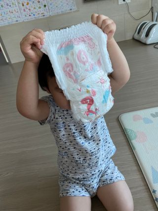 킨도 프리미엄 에어드라이v2 팬티형 기저귀 — 5점을 준 리뷰어가 2021년 6월 올린 사용 사진