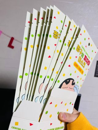 [숨그림]  덴탈마스크 짱구 우리아이 그리고 내가 쓰는 믿을수있는 케릭터 마스크  16종 — 4.5점을 준 리뷰어가 2021년 11월 올린 사용 사진