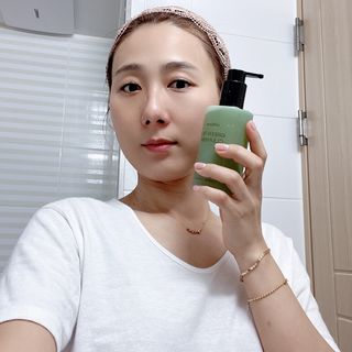 프리마인 메이크업과 들뜨는 각질까지 한방에 깐달걀로! 순하기까지한 셀베이스 그린티클렌저(200ml) — 4.5점을 준 리뷰어가 2023년 2월 올린 사용 사진