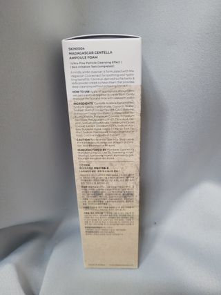 스킨1004 [SKIN1004] 마다가스카르 센텔라 앰플 폼 125ml — 4점을 준 리뷰어가 2024년 9월 올린 사용 사진