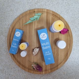 [립빠미] 립앤칙스 멀티밤 + 베리어립밤 2종 — 4점을 준 리뷰어가 2021년 8월 올린 사용 사진