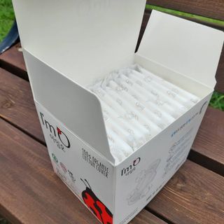 아임오 유기농 생리대 중형 + 레이디오크루삭스 1개 + 쿠폰북 — 5점을 준 리뷰어가 2021년 8월 올린 사용 사진