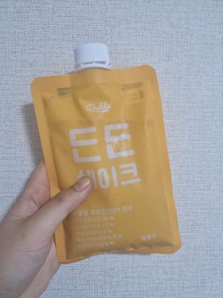 [덜다] 든든 식물성 단백질 쉐이크 40g X 7입 (곡물/딸기) — 5점을 준 리뷰어가 2023년 8월 올린 사용 사진