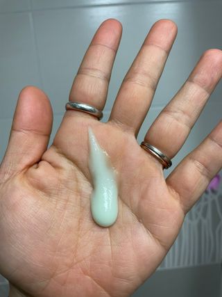 [후르디아] 아보카도 비건 약산성 효소필링젤 — 5점을 준 리뷰어가 2024년 4월 올린 사용 사진