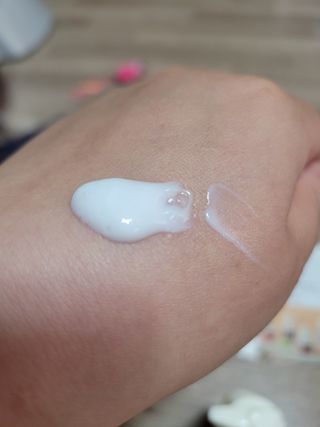 카프리나 산양밀크 모이스춰라이징 바디로션 350ml(오리지널향) — 5점을 준 리뷰어가 2023년 4월 올린 사용 사진