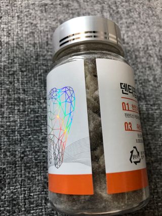 작심연구소 구취제거+충치예방+치아화이트닝 마법의 캔디 덴티팝3종(맛 랜덤 발송) — 5점을 준 리뷰어가 2022년 5월 올린 사용 사진