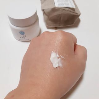 AYU25[아유트웬티파이브]다마스크로즈워터 베이스 천연 수분 촉촉 크림 — 5점을 준 리뷰어가 2021년 4월 올린 사용 사진