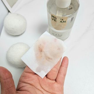 [후르디아] 눈시림없는 올영 립앤아이 리무버 — 5점을 준 리뷰어가 2024년 1월 올린 사용 사진