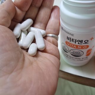 프리마인 성큼다가온 봄, 이너뷰티를 챙겨야 피부도 화사하게, 컨디션도 활기차게. 흡수율을 높인 고효율 비타민. — 5점을 준 리뷰어가 2022년 12월 올린 사용 사진