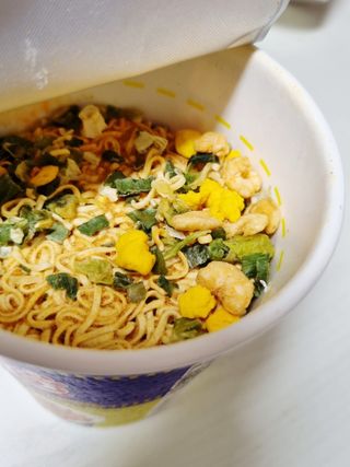 NISSIN 닛신 컵누들  4종 - 씨푸드오리지날, 씨푸드 스파이시, 씨푸드 커리, 씨푸드 XO소스 — 5점을 준 리뷰어가 2022년 11월 올린 사용 사진