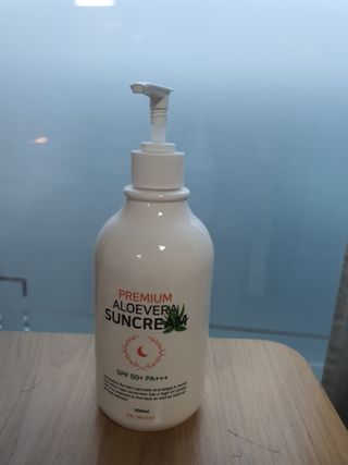 [닥터문] 프리미엄 알로에베라 선크림 500ml — 4.5점을 준 리뷰어가 2022년 6월 올린 사용 사진