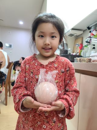 트라택 쿠셔닝 웨이트볼 0.5kg + 1kg SET — 5점을 준 리뷰어가 2022년 5월 올린 사용 사진
