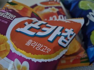 2022 오리온 여름한정판 초코파이 수박 / 포카칩 훌라망고맛 / 포카칩 라임모히또맛 — 5점을 준 리뷰어가 2022년 7월 올린 사용 사진