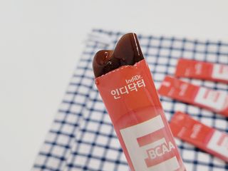 [인디닥터] 타이탄 BCAA 프로틴 젤리스틱 — 5점을 준 리뷰어가 2022년 5월 올린 사용 사진