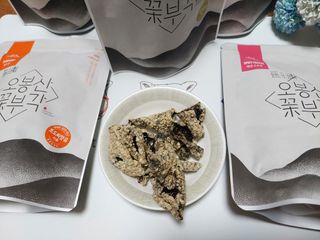오봉산꽃부각 [만나식품] 오봉산 꽃부각 3가지 맛(오리지널, 새우맛, 매운고추맛) — 5점을 준 리뷰어가 2023년 1월 올린 사용 사진