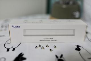 아카라 어두울 때만 켜지는 스마트 무선 센서등 — 4.5점을 준 리뷰어가 2022년 1월 올린 사용 사진