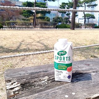 셀렉스스포츠 셀렉스 스포츠 웨이 프로틴 복숭아_ 330ml x 12팩 — 5점을 준 리뷰어가 2021년 3월 올린 사용 사진