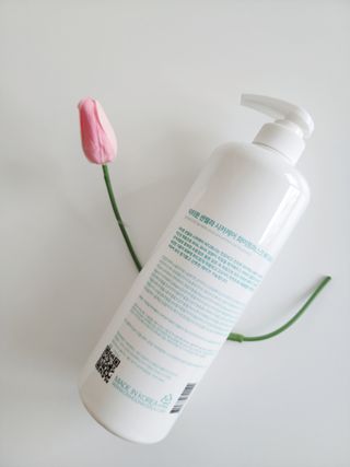 [닥터문] 센텔라 시카케어 화이트머스크 바디워시 1000ml — 5점을 준 리뷰어가 2023년 6월 올린 사용 사진