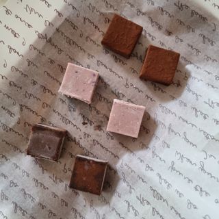 연말/새해선물 요즘 트렌드 오트밀크 생초콜릿 호불호 없는 카카올라 Bast 밀크생초콜릿 — 5점을 준 리뷰어가 2021년 10월 올린 사용 사진