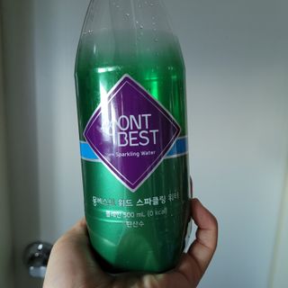 몽베스트 Montbest with Sparkling water Plain 20병 — 5점을 준 리뷰어가 2022년 12월 올린 사용 사진