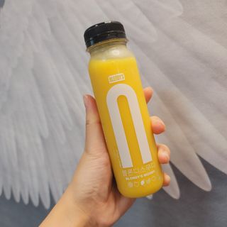 BLENDY'S 핑크 스무디+블론디 스무디 — 3점을 준 리뷰어가 2021년 9월 올린 사용 사진