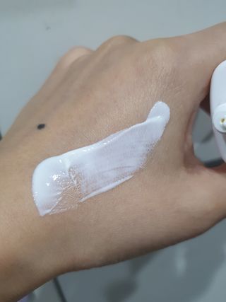 바노바기 코스메틱 바노바기 밀크씨슬 리페어 시카 선스크린 플러스 50ml — 5점을 준 리뷰어가 2023년 2월 올린 사용 사진