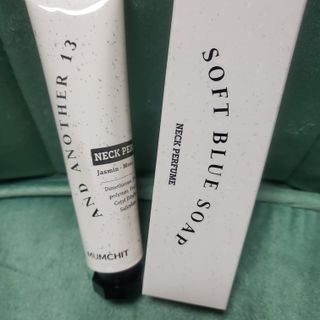 멈칫(MUMCHIT) 넥퍼퓸 NECKPERFUME 2가지 향 — 5점을 준 리뷰어가 2021년 11월 올린 사용 사진