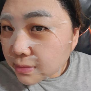 코드네이처 비아미 시카 더블 앰플 과 마스크[5장] — 5점을 준 리뷰어가 2021년 6월 올린 사용 사진