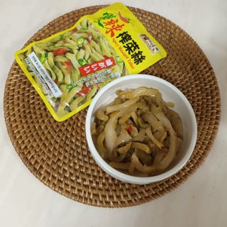 루시델리 야미하우스 홍콩 스파이시 프리미엄 짜사이 무침 500g — 5점을 준 리뷰어가 2024년 7월 올린 사용 사진